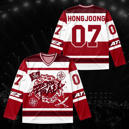 Sporty Twice Dies ist für das blau-schwarze Eishockeytrikot