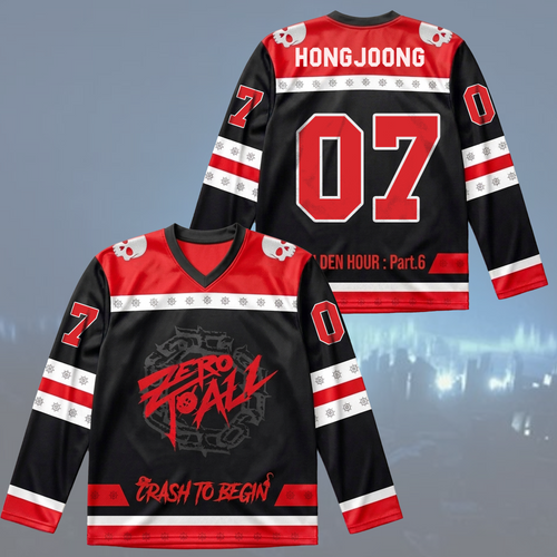 Sporty Twice Dies ist für das blau-schwarze Eishockeytrikot